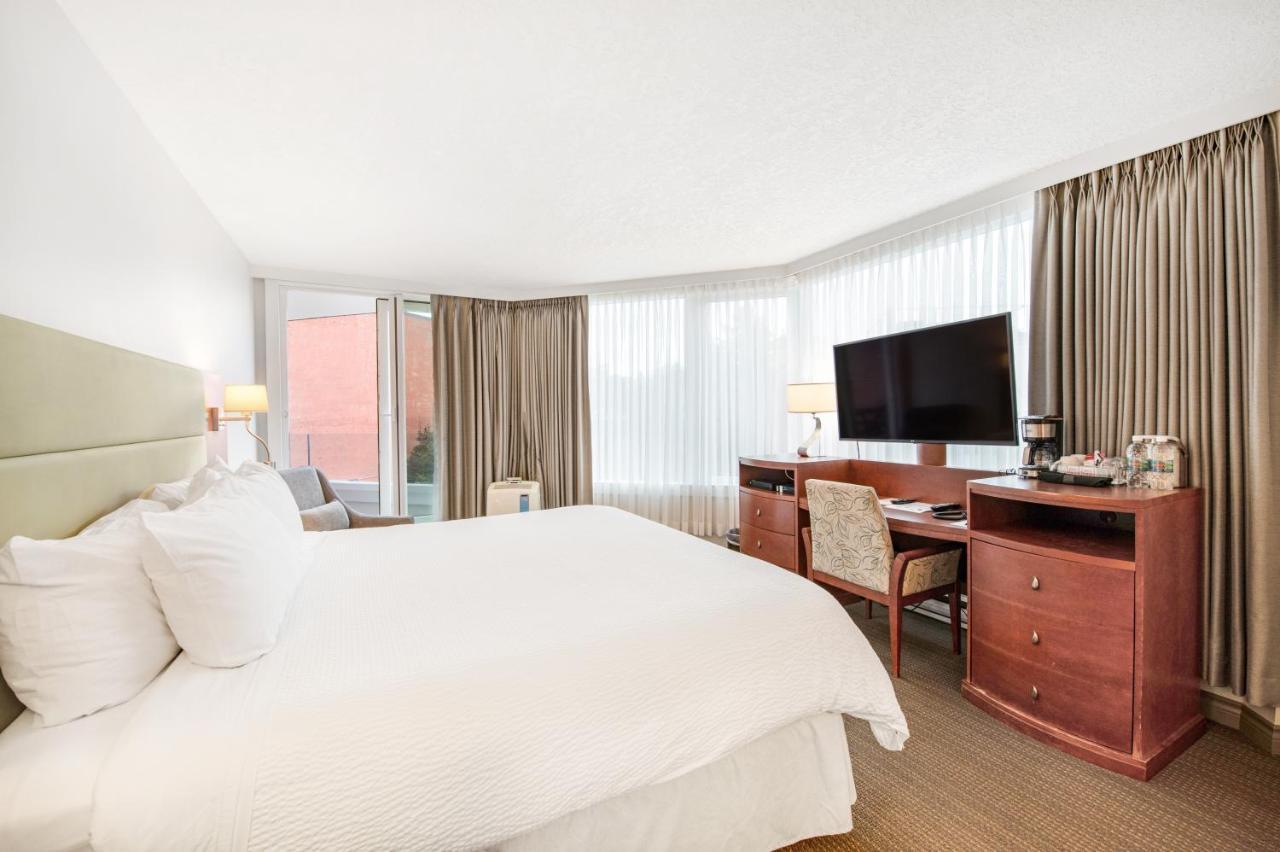Victoria Regent Waterfront Hotel & Suites Exterior foto